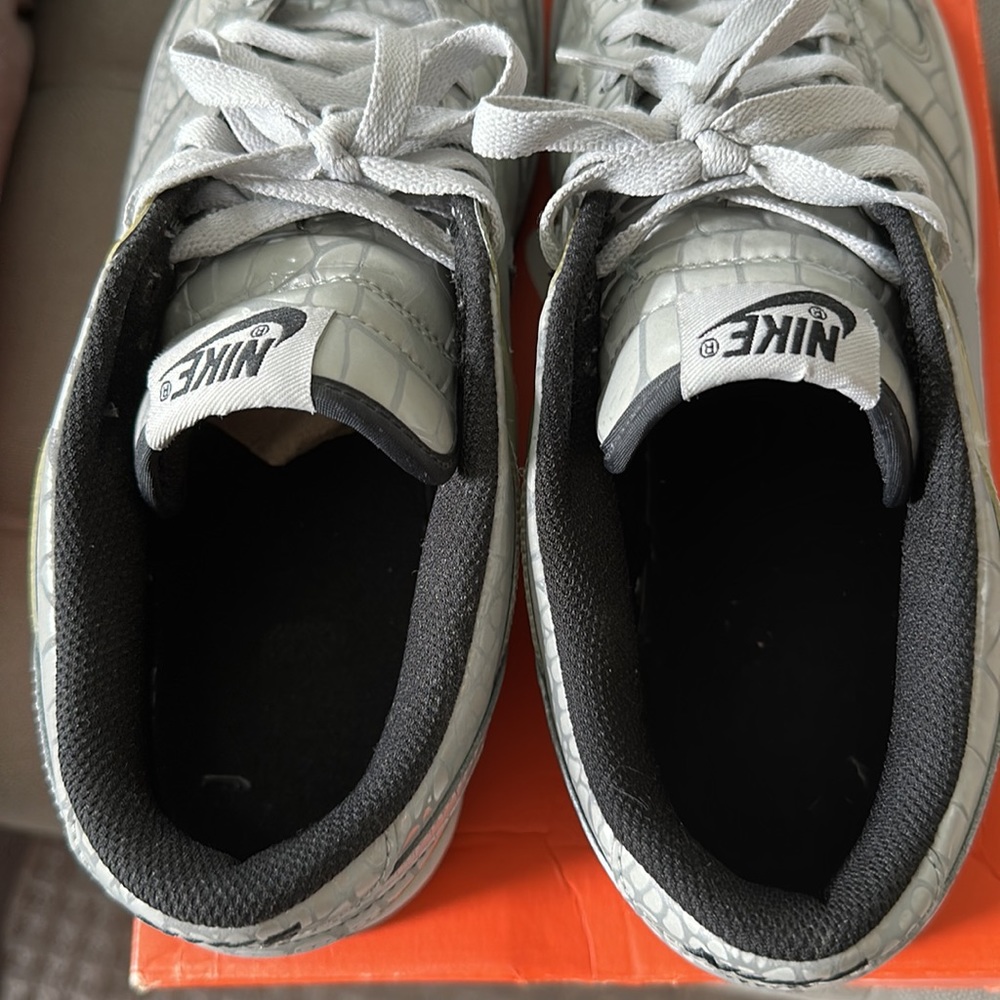Nike Dunks - Picture 5 of 7